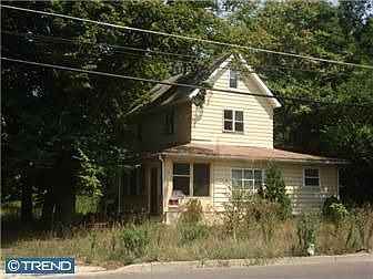 2nd image of 120 Collings Ave
