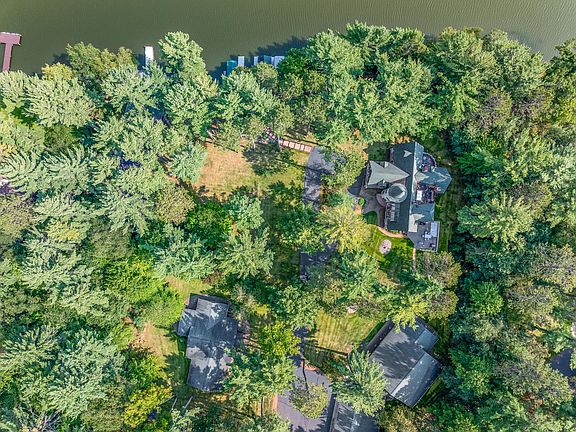 3rd image of 4547 Timberlane Trl