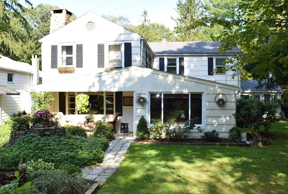 front and entrance to home
