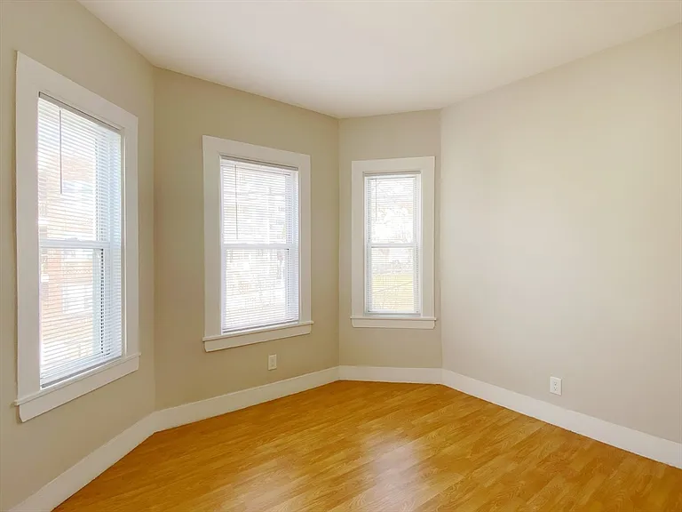 73 Campbell Ave #5 — Photo 5