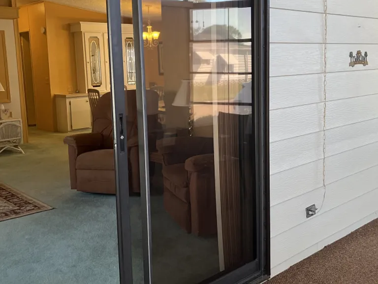 2123 Friendship Dr — Photo 16