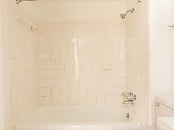 4th image of 1905 W Morton St