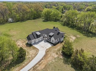 116 Bradley Ln, Cottontown, TN 37048