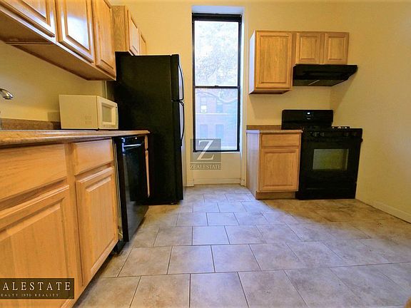 2nd image of 137 Garfield Pl Ste 1L