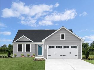 194 Highgate Dr, Hartfield, VA 23071