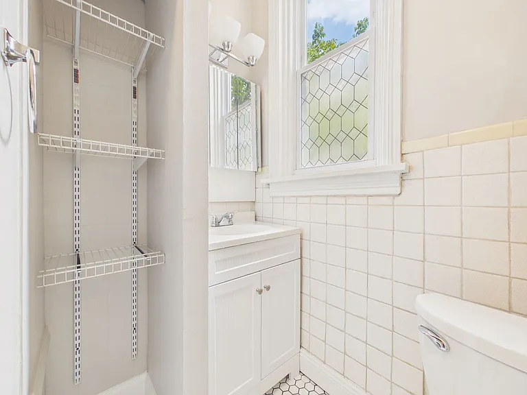 206 Kelker St — Photo 9