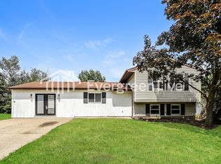 6101 Old Mill Dr, Indianapolis, IN 46221