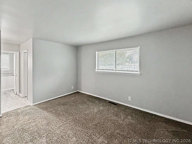 5210 S 74th Ave E — Photo 17
