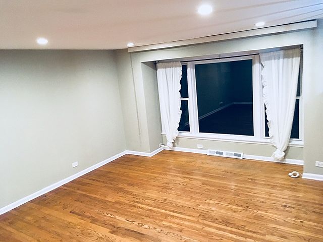 1st image of 8826 N Prospect St #8826