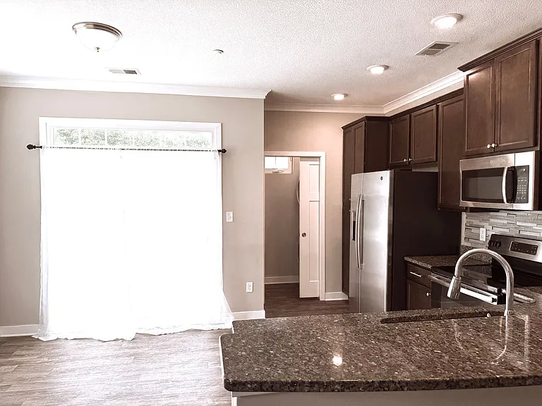 1303 Tides Edge Ct — Photo 5
