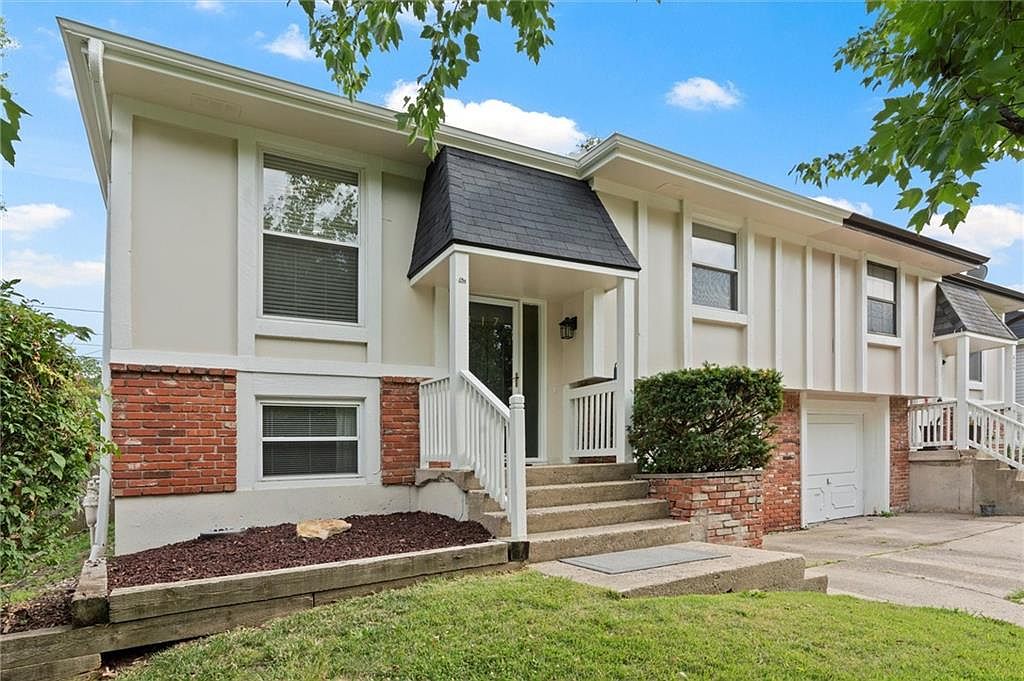 417 NE 90th Ter, Kansas City, MO 64155 | Zillow