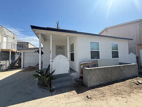 242 E Del Amo Blvd Photo 1