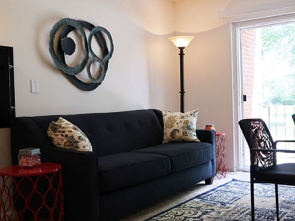 Spacious living room