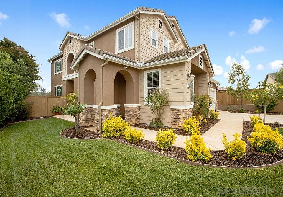 2nd image of 833 Legacy Dr