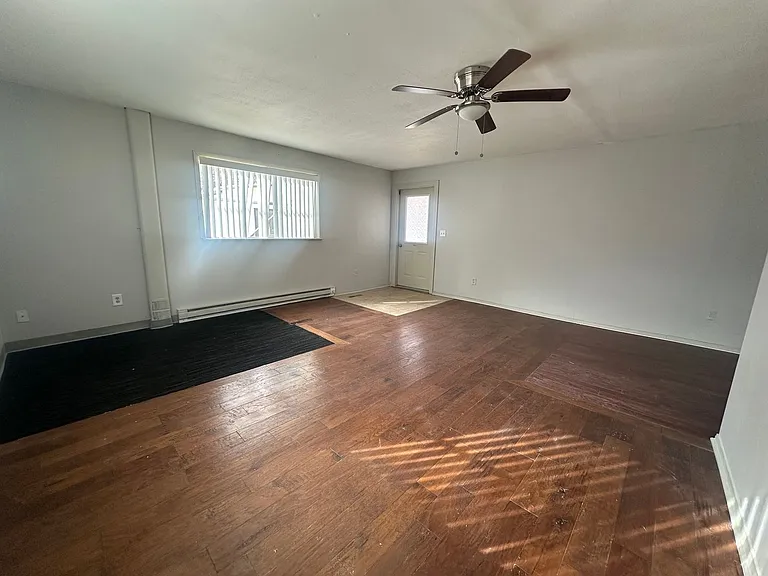 727 Washington St — Photo 39