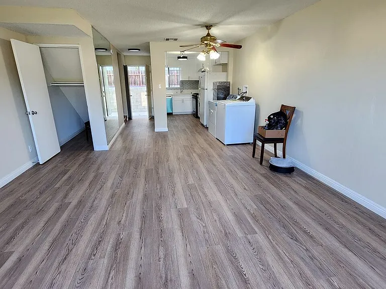 4732 Elmwood Ave #3 — Photo 10