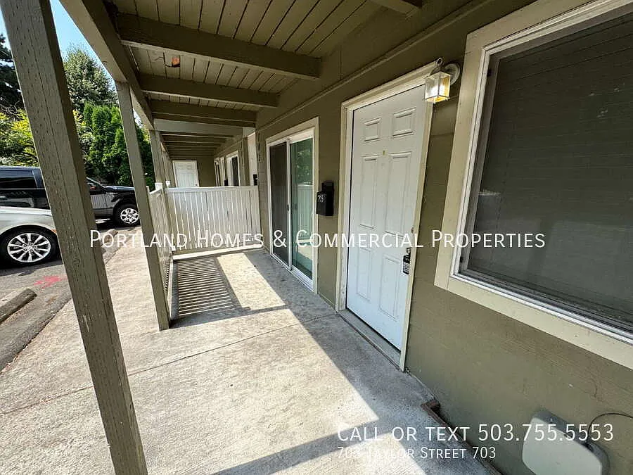 703 Taylor St #703