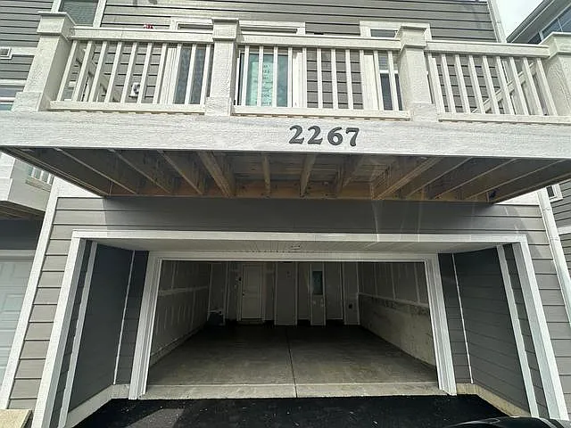 2267 Glacier St — Photo 14
