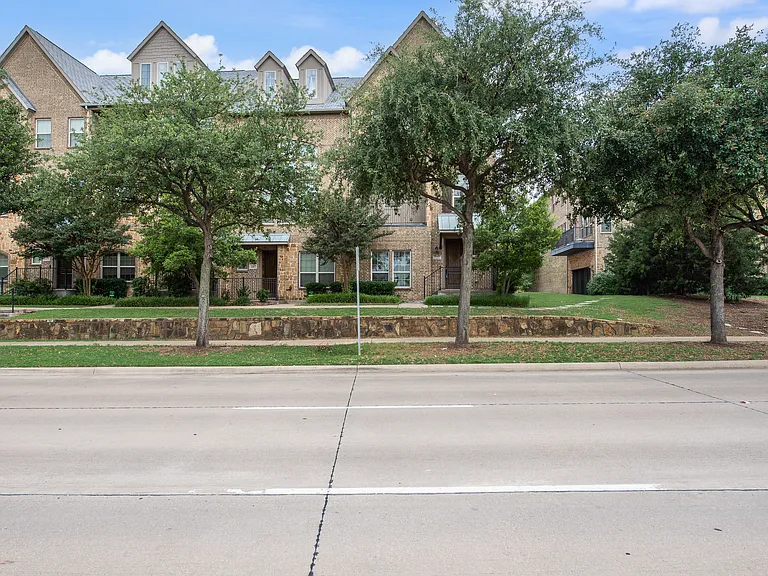 6491 Las Colinas Blvd — Photo 5