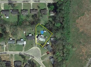 213 Valley Creek Cir, Selma, AL 36701