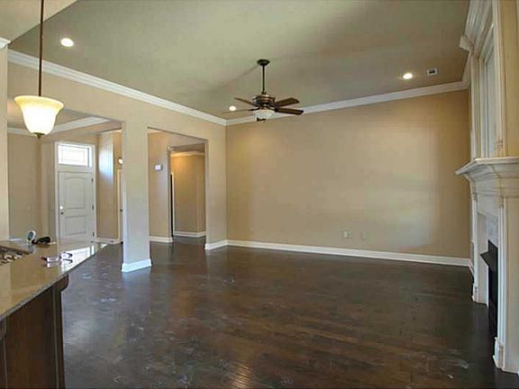 4th image of 6110 Valley Forge Dr