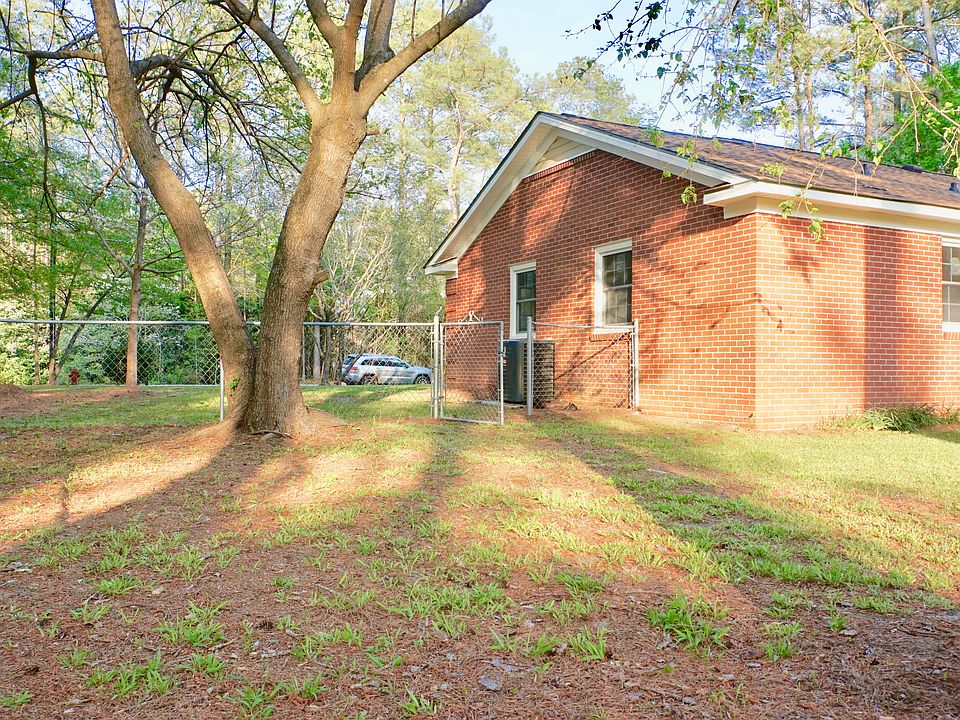1st image of 2101 Steeple Chase Dr