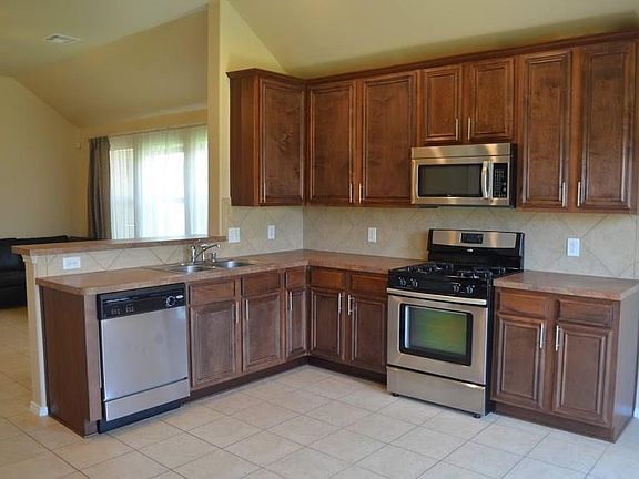 3rd image of 5140 Hidden Knolls Dr