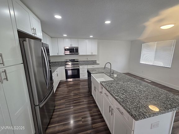 5th image of 1055 Tudor Ct