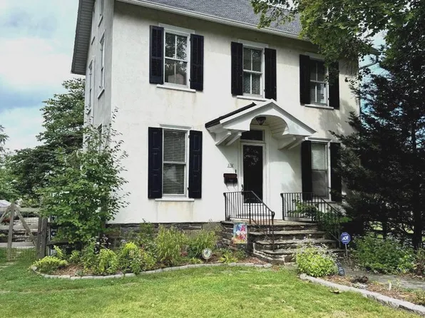 176 N Ambler St, Quakertown, PA 18951