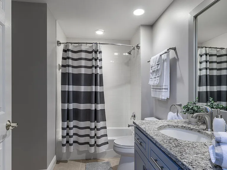 3313 Sunset Key Cir #107 — Photo 17