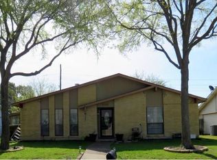 3118 Falkland Rd, Carrollton, TX 75007