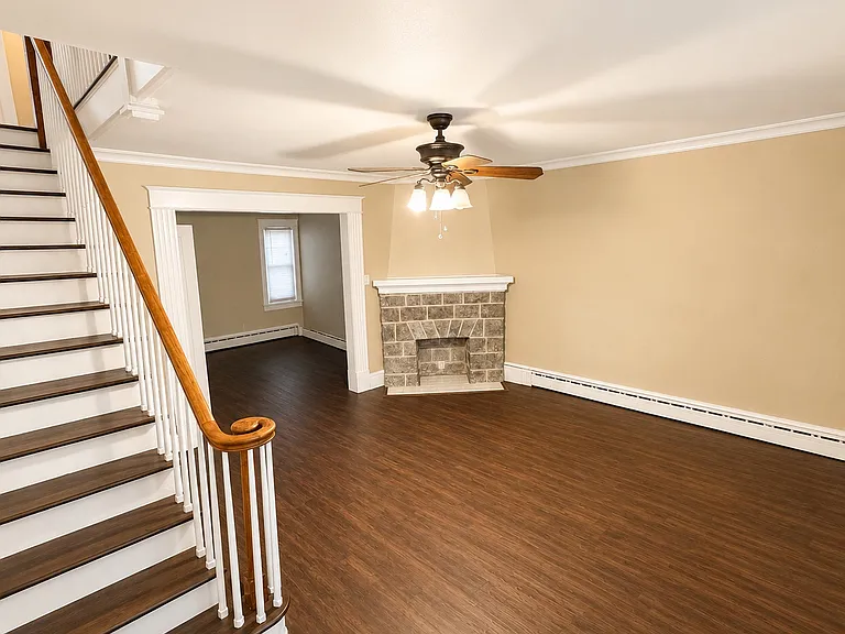 519 N Saint George St — Photo 3