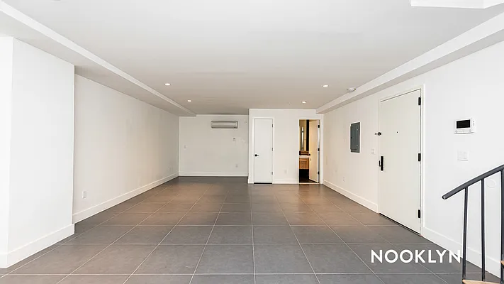 Rented by Nooklyn NYC LLC | media 43
