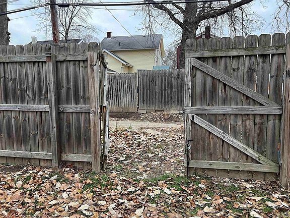 5th image of 1137 Lynn Ave