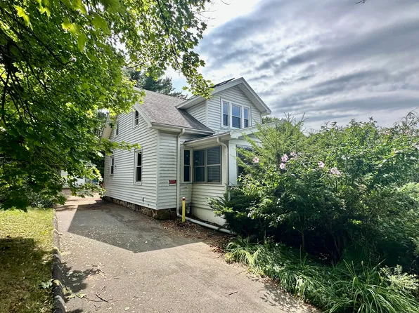 27 Konstin Place, New Britain, CT 06051