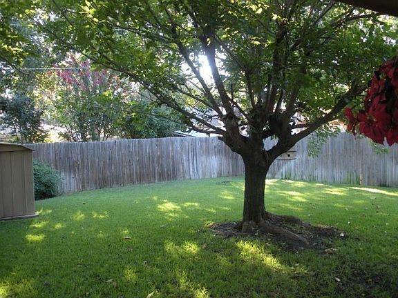 5th image of 2105 Lejuan Ct