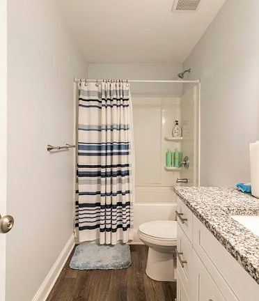 4th image of 8521 Colgate Cir