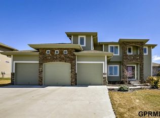 10511 S 125th Ave, Papillion, NE 68046