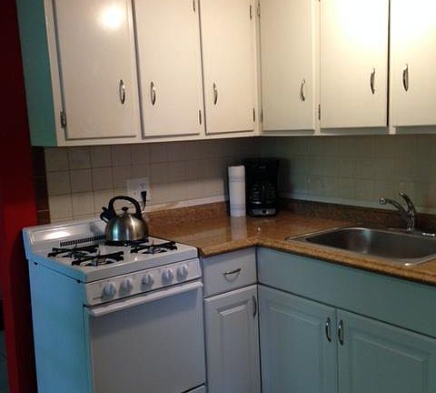 3rd image of 1387 Forest Glen Dr APT 4