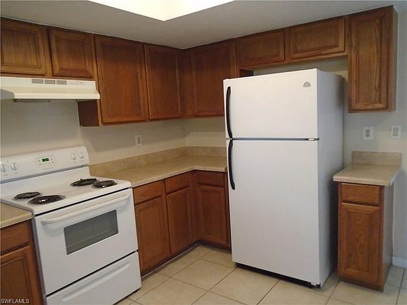 5th image of 1915 Cape Coral Pkwy W
