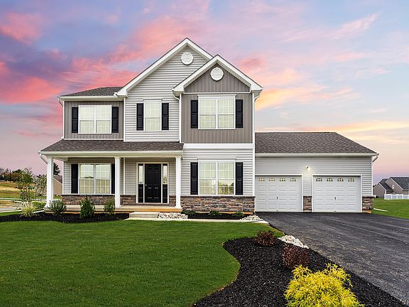 Kingston Country Exterior