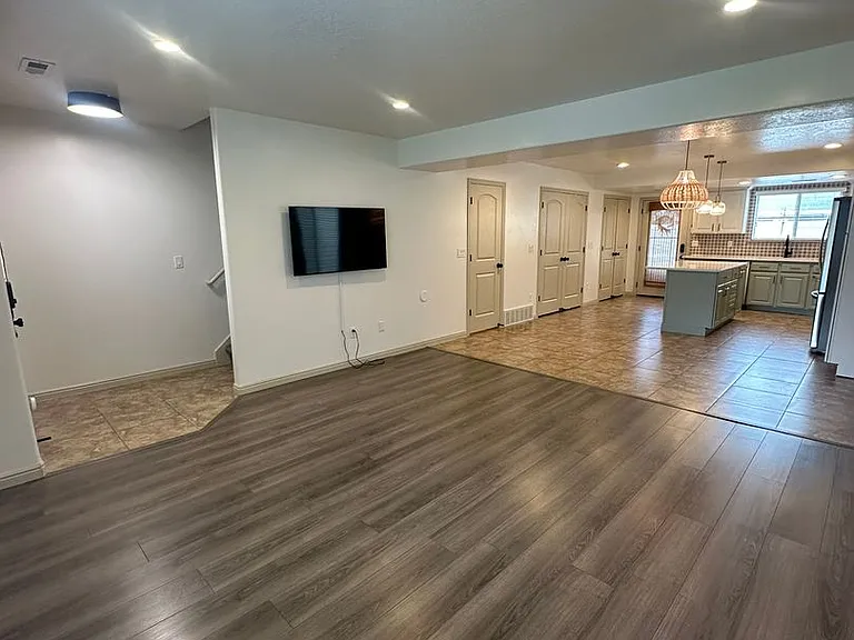 1584 E Sandalwood Dr — Photo 6
