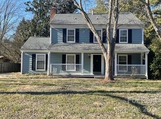 713 Hammermill Rd, Charlotte, NC 28270