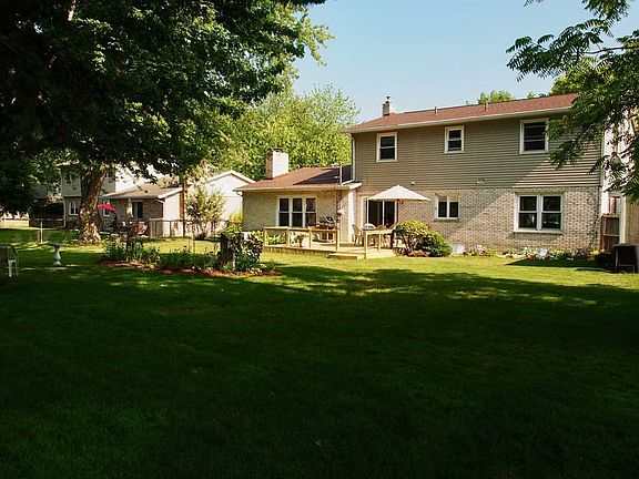 4th image of 3303 Parkway Dr