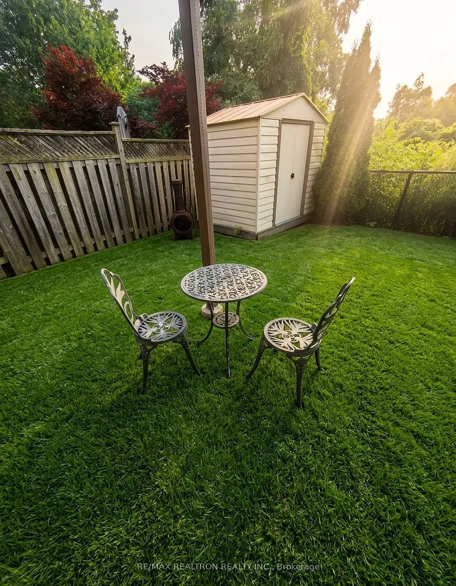 3 bed, $1,980 — Photo 3
