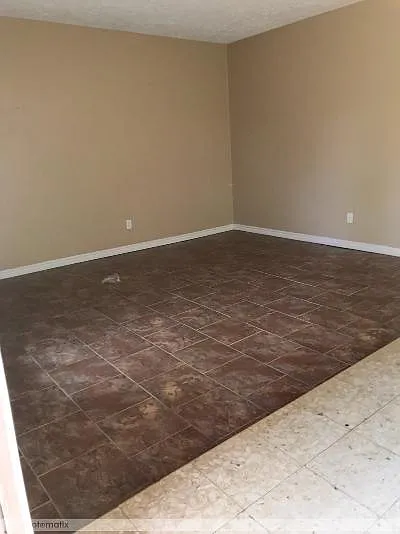 2124 Greenlee Ln — Photo 20