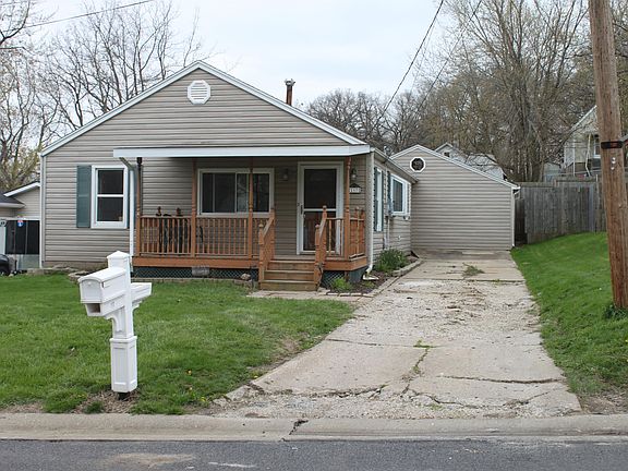 2nd image of 117 W McClure Ave