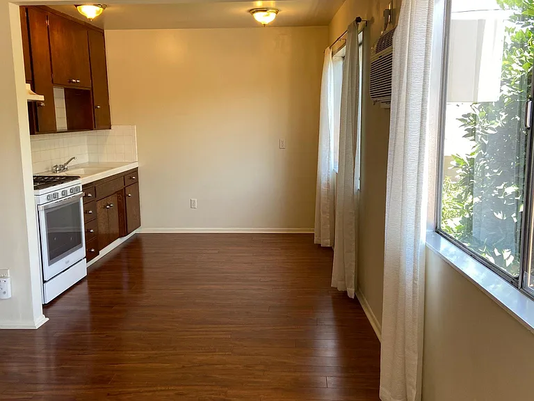 1855 Yosemite Dr #6 — Photo 5