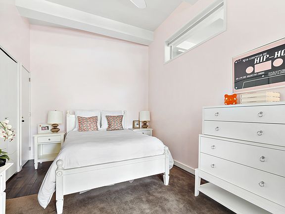 5th image of 121 W 17th St APT 6D