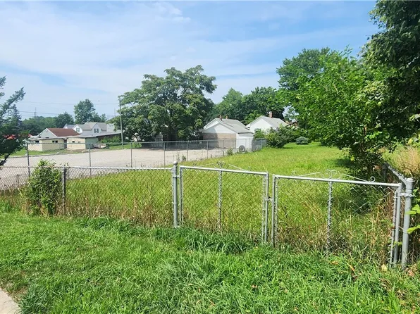 Grand Division Ave, Garfield Heights, OH 44125